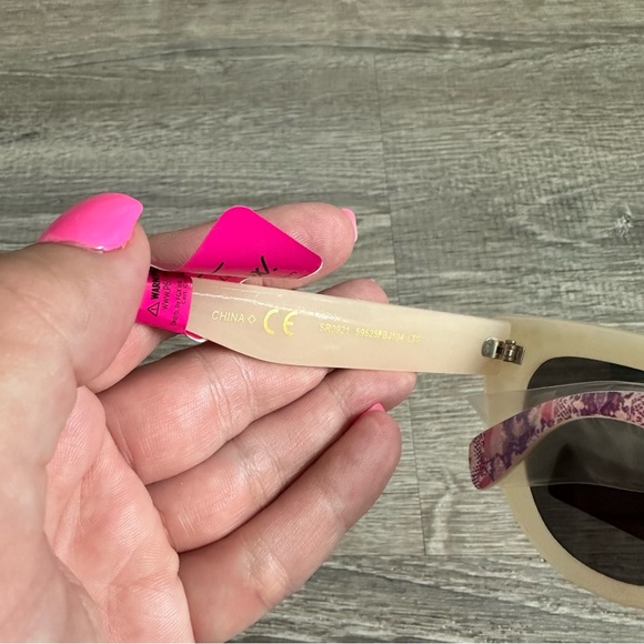 NWT Betsey Johnson Women's Pin Up Sunglasses Cateye, Nude/Snakeskin, 52mm - Picture 8 of 10